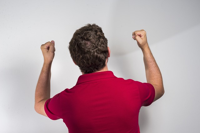 库里又封神了！创历史轰52+10+8+5，勇士客场力克灰熊迎三连胜.